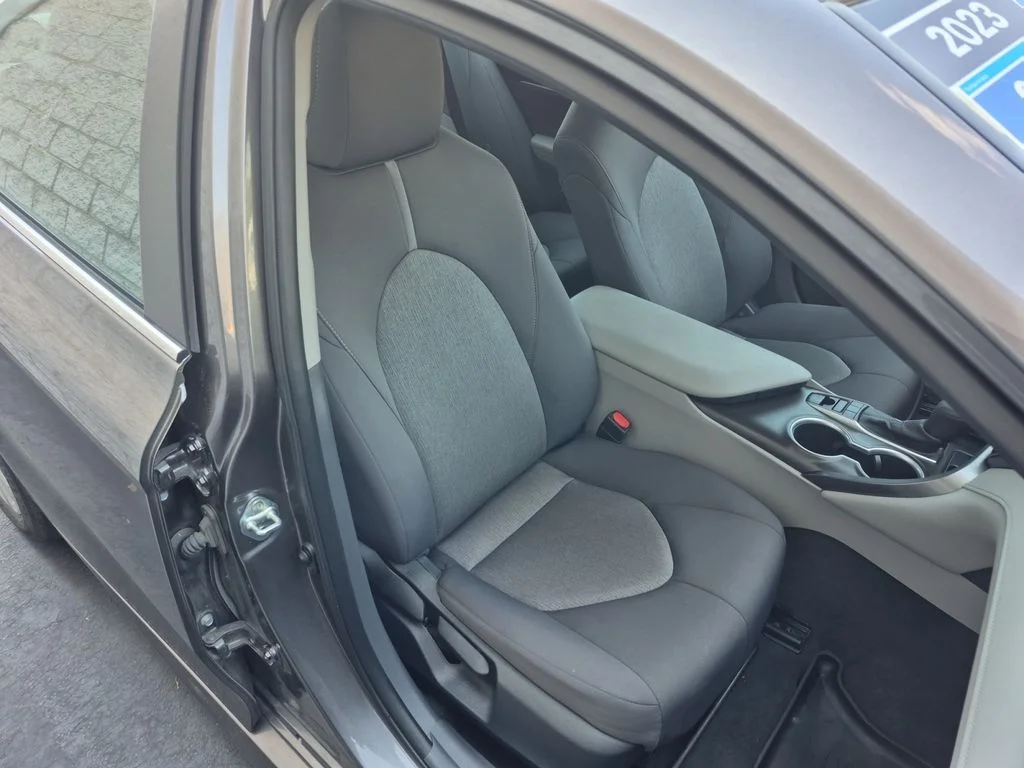 2023 Toyota Camry LE - Photo 17