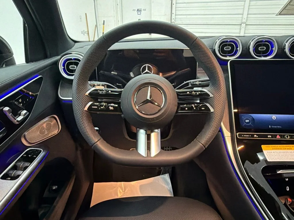 New 2027 Black Mercedes-Benz GLC 300 image 20