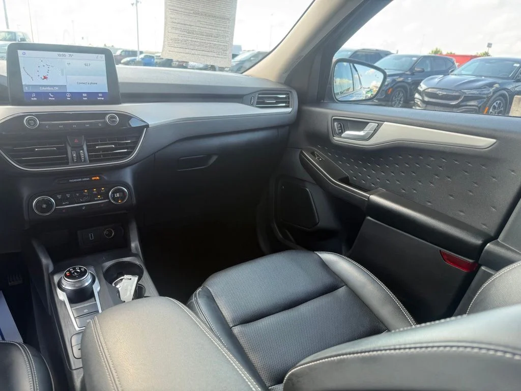 Used 2020 Green Metallic Ford SEL image 35