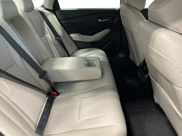 New 2026 Platinum White Pearl Honda Touring image 28