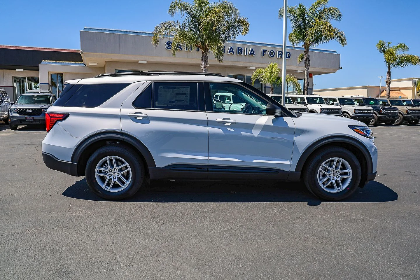 New 2026 Space White Metallic Ford Active image 3