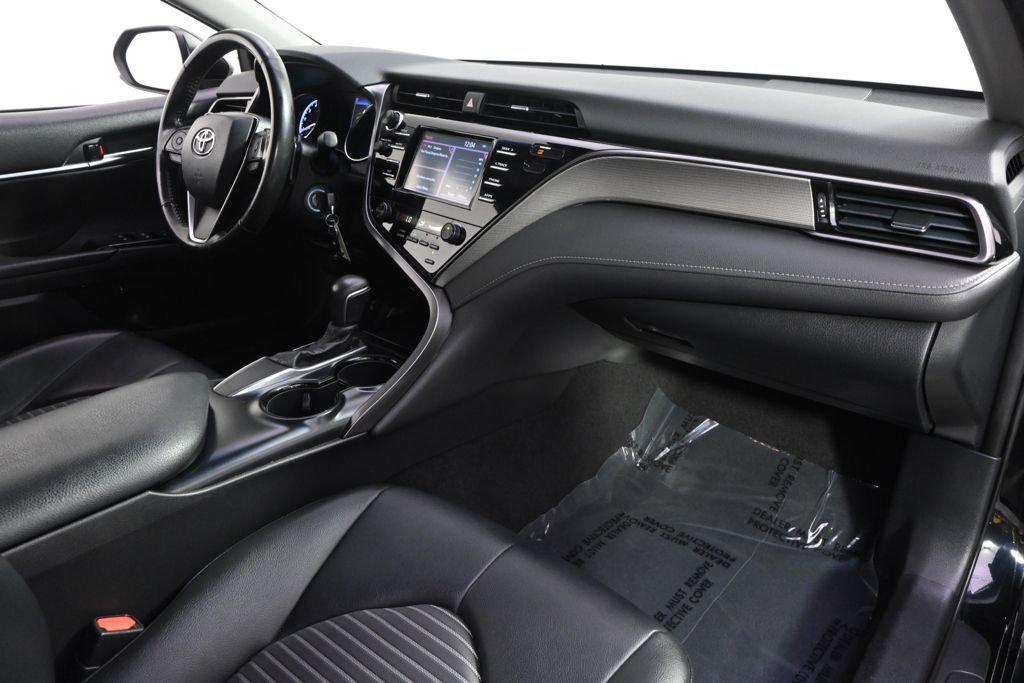 Used 2019 Midnight Black Metallic Toyota SE image 15