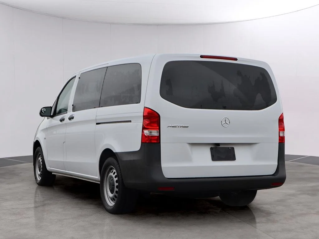 Used 2023  Mercedes-Benz Passenger image 7