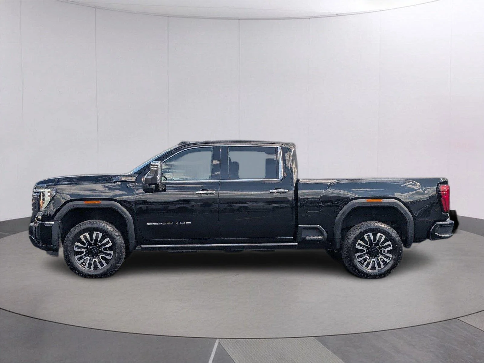 Certified Used 2024 Onyx Black GMC Denali Ultimate image 2