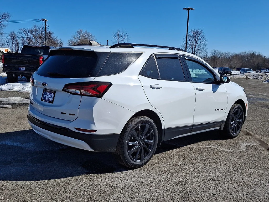 Used 2024 Summit White Chevrolet RS image 12