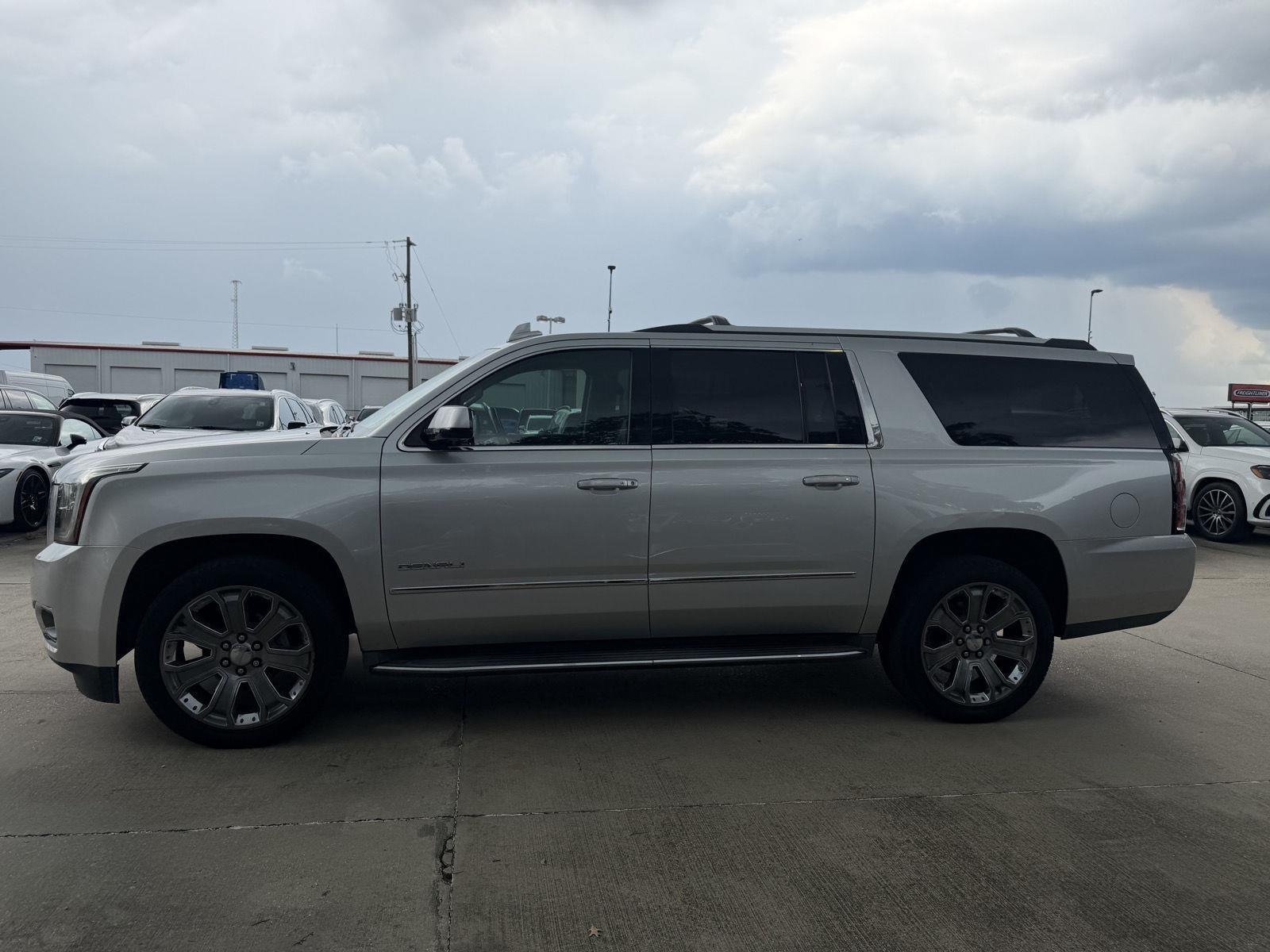 Used 2016 Quicksilver Metallic GMC Denali image 17