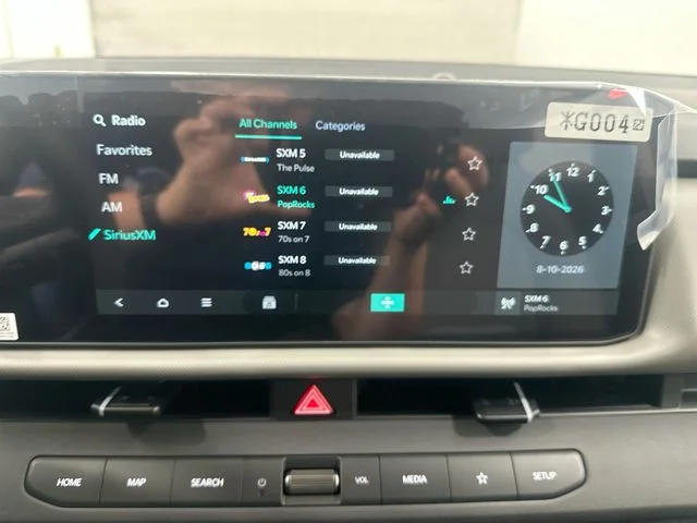 New 2027 Snow White Pearl Kia LX image 13