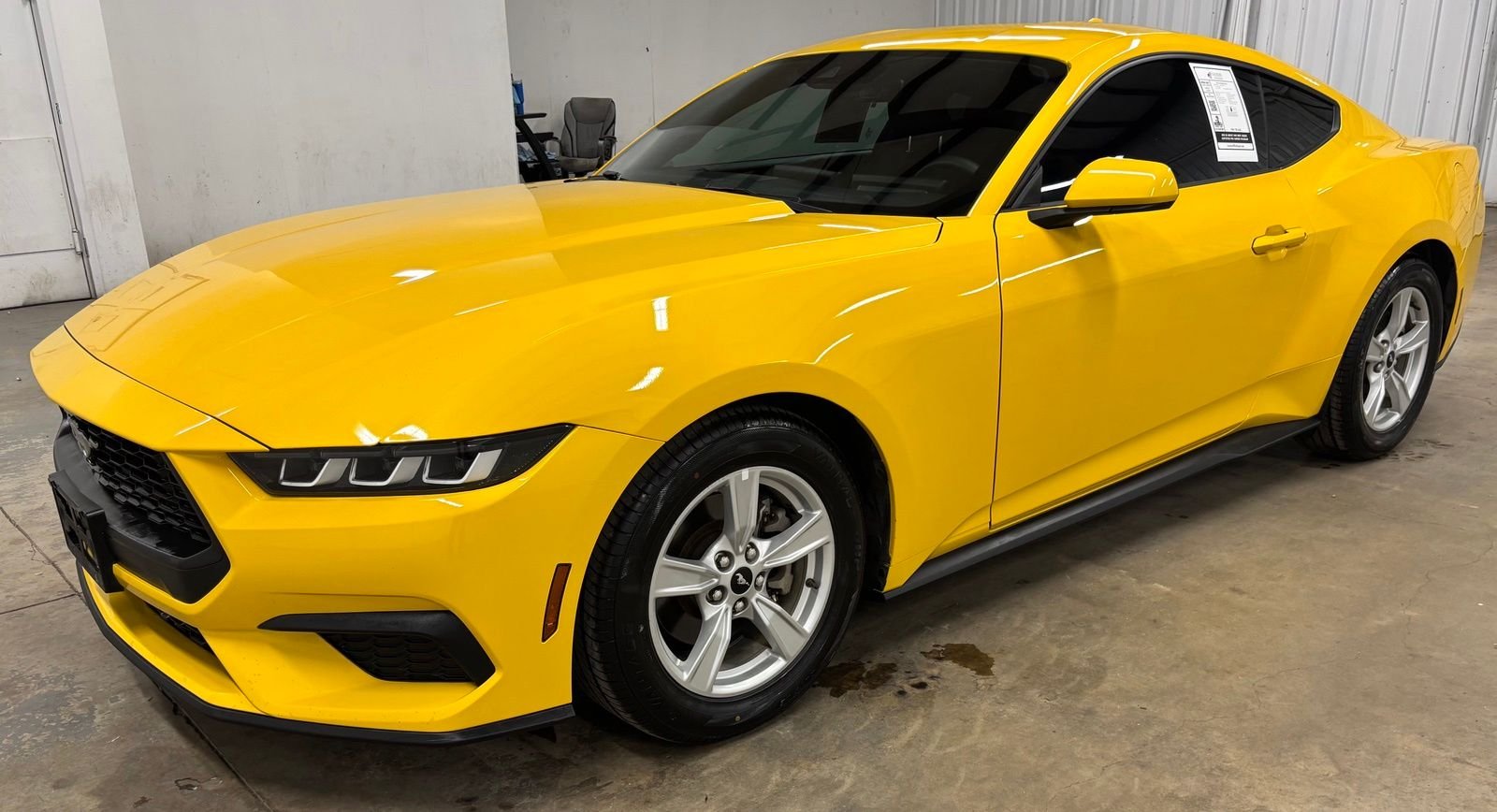 Used 2024 Yellow Ford EcoBoost image 3
