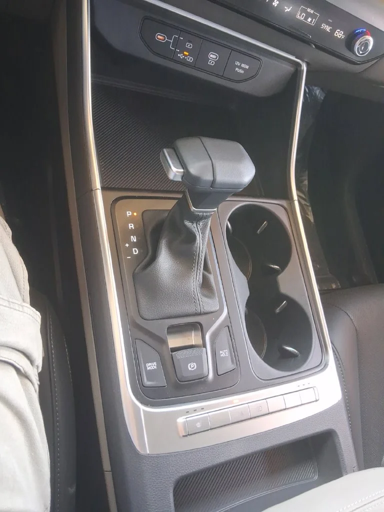 Used 2026  Kia LXS image 15