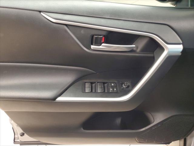 Certified Used 2023 SILVER SKY METALLIC Toyota  image 17