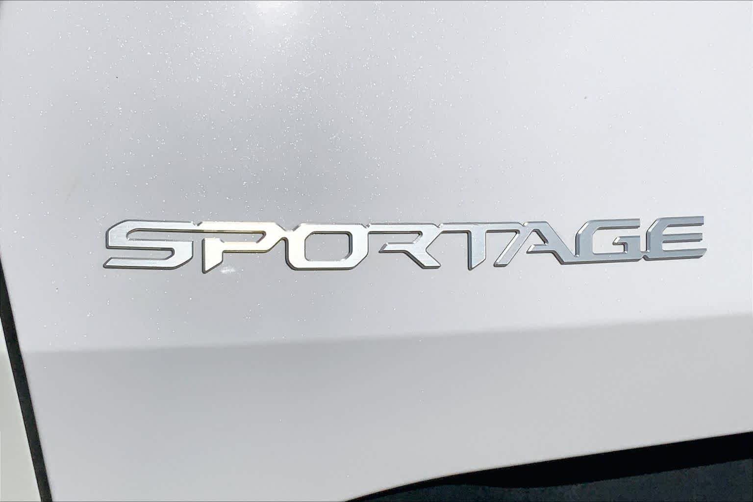 2026 Kia Sportage LX - Photo 10