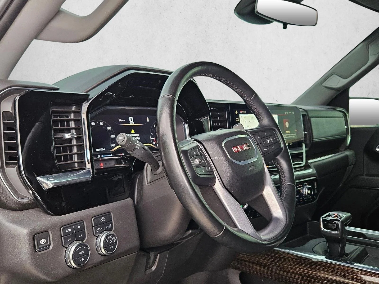 Used 2024 Onyx Black GMC Elevation image 9