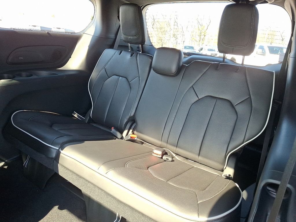 New 2026 Black Chrysler Limited image 7