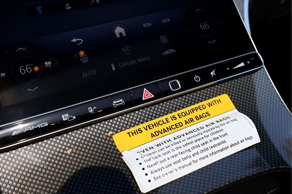 2025 Mercedes-Benz GLC AMG GLC63 S - Photo 60