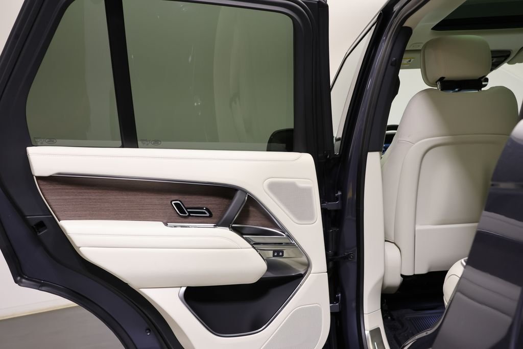 New 2026 Varesine Blue LAND ROVER SE PHEV image 32