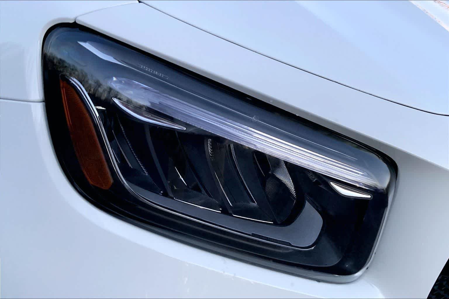 New 2026 Polar White Mercedes-Benz GLB 250 image 13