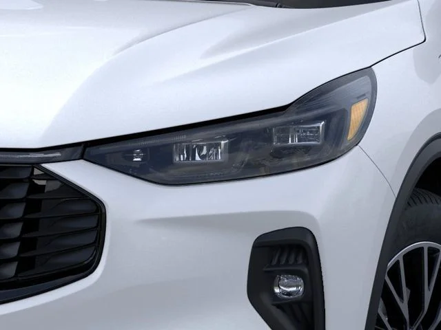 New 2025 Star White Metallic Tri-coat Ford Plug-in Hybrid image 18