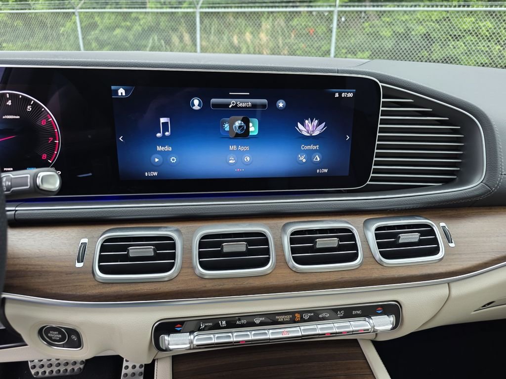 New 2026 MANUFAKTUR Alpine Grey Mercedes-Benz GLS 450 image 24