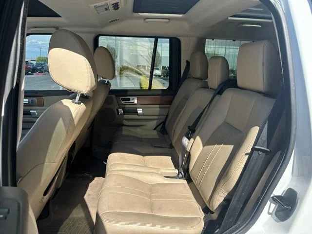 Used 2016 White Land Rover HSE image 10
