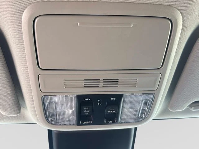 2025 Honda Odyssey EX-L - Photo 37