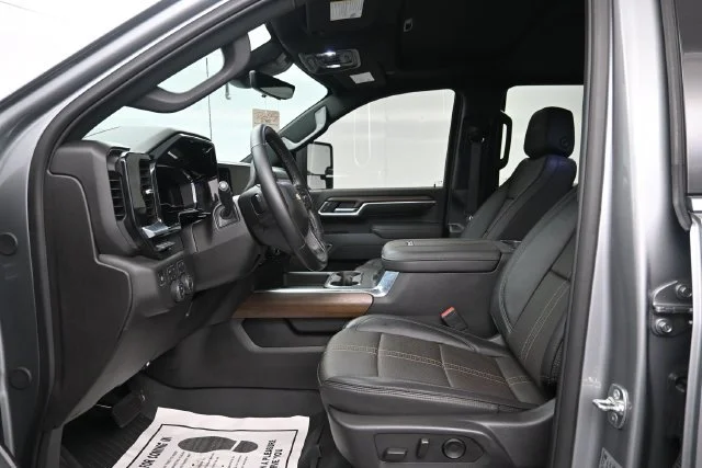 Used 2025 Sterling Gray Metallic Chevrolet High Country image 10