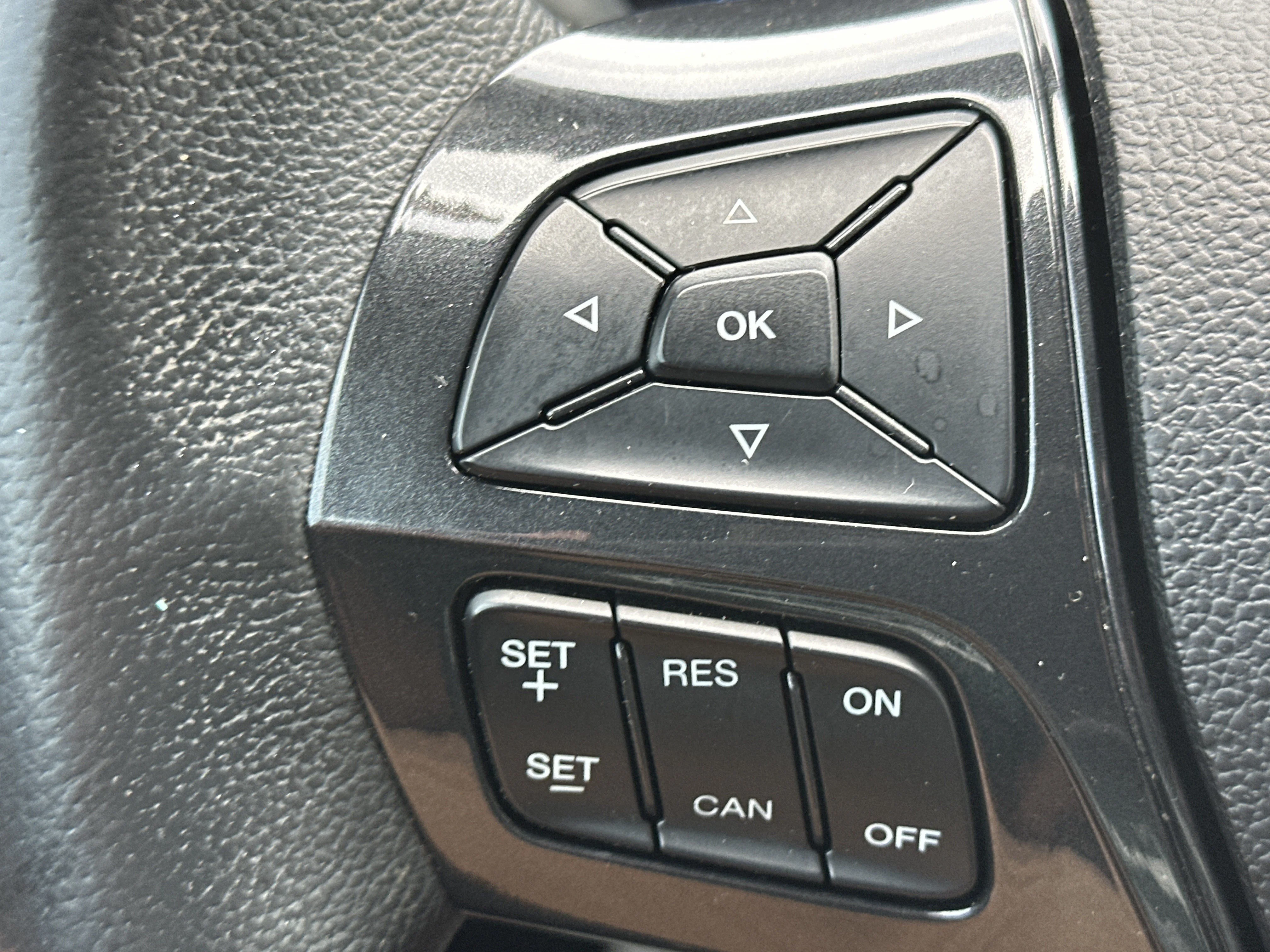 Used 2019 Oxford White Ford XLT image 25