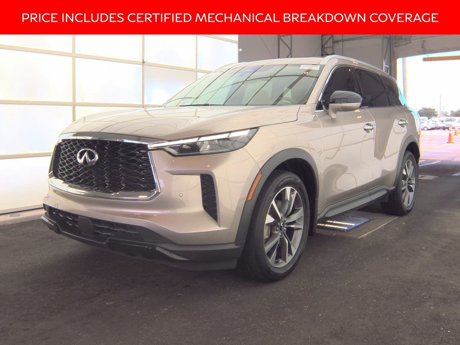 Certified Used 2023 Silver INFINITI LUXE image 1