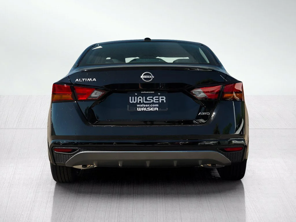 New 2026 Super Black Clearcoat Nissan 2.5 SV image 5