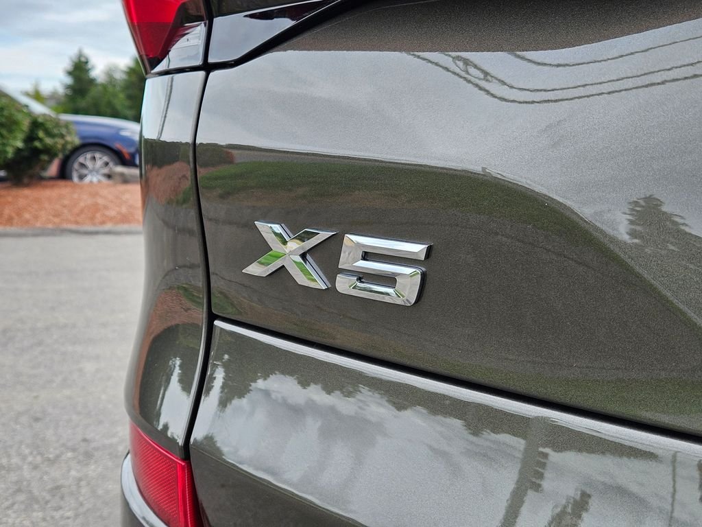 Used 2026 Manhattan Green Metallic BMW xDrive40i image 10