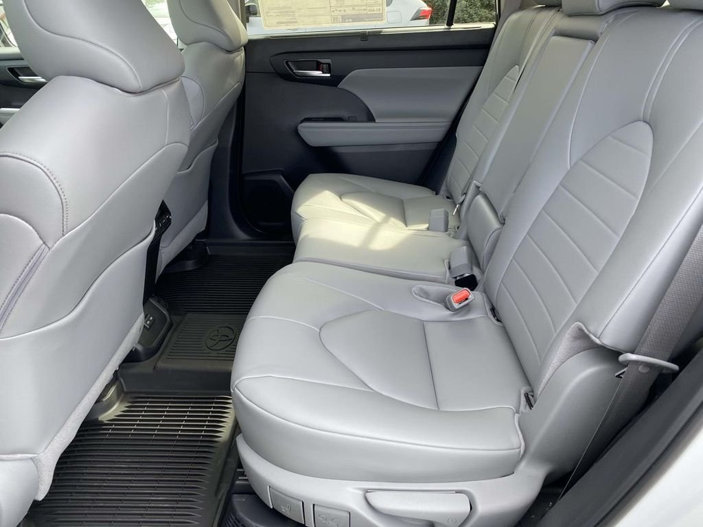 Used 2026 Beige Toyota XLE image 6