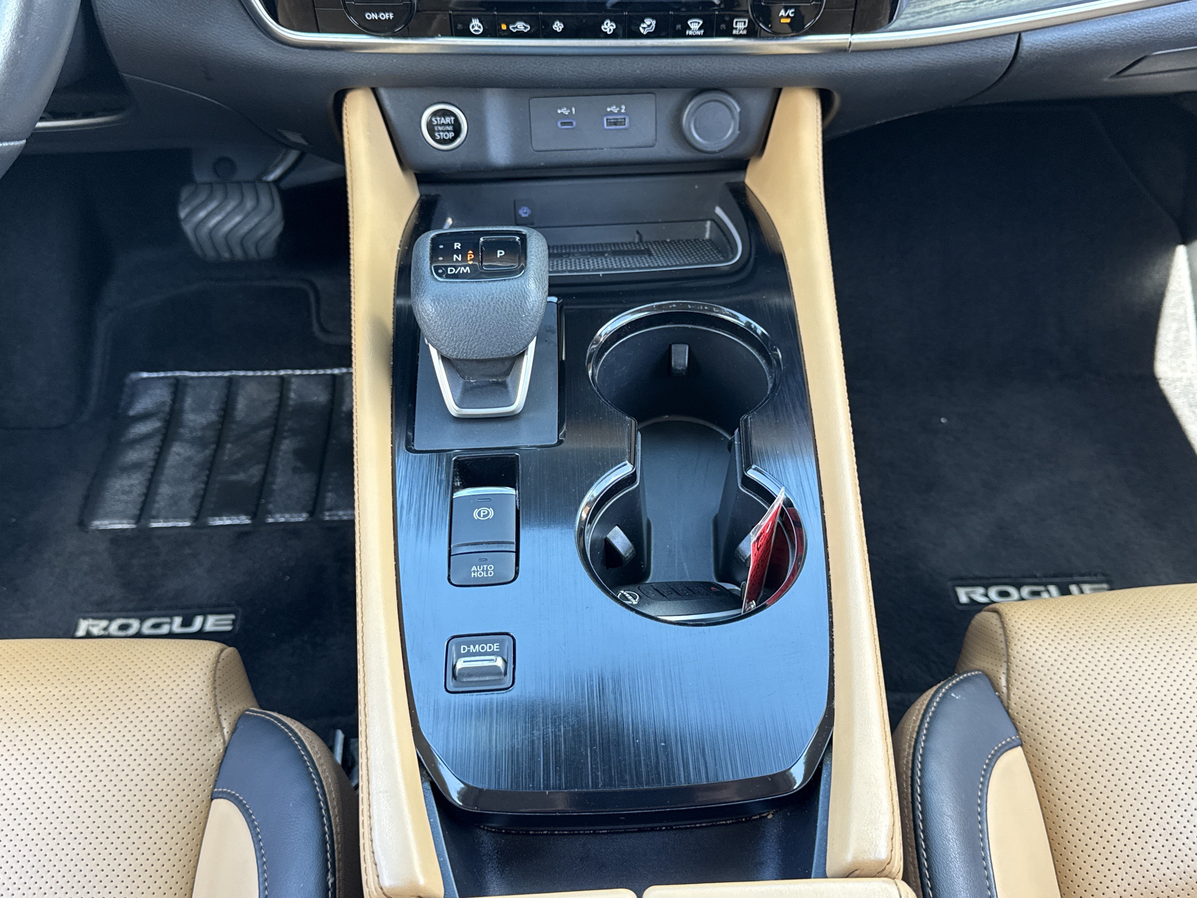 Used 2023 Super Black Nissan Platinum image 5