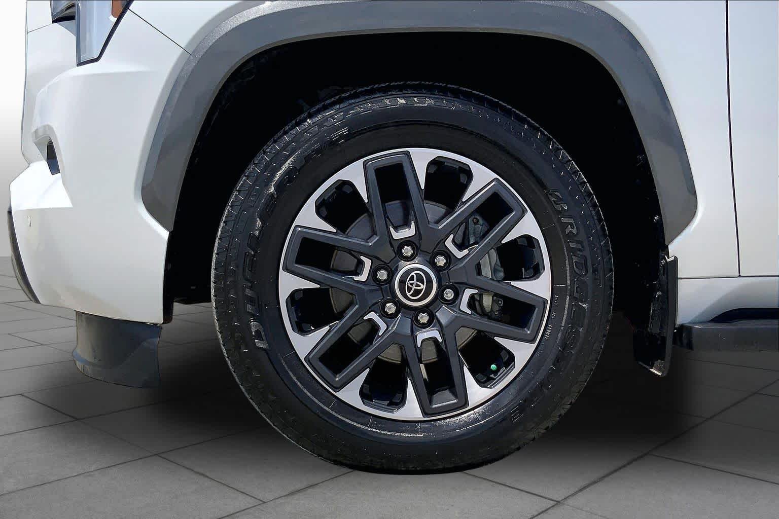Used 2023 Wind Chill Pearl Toyota Limited image 11