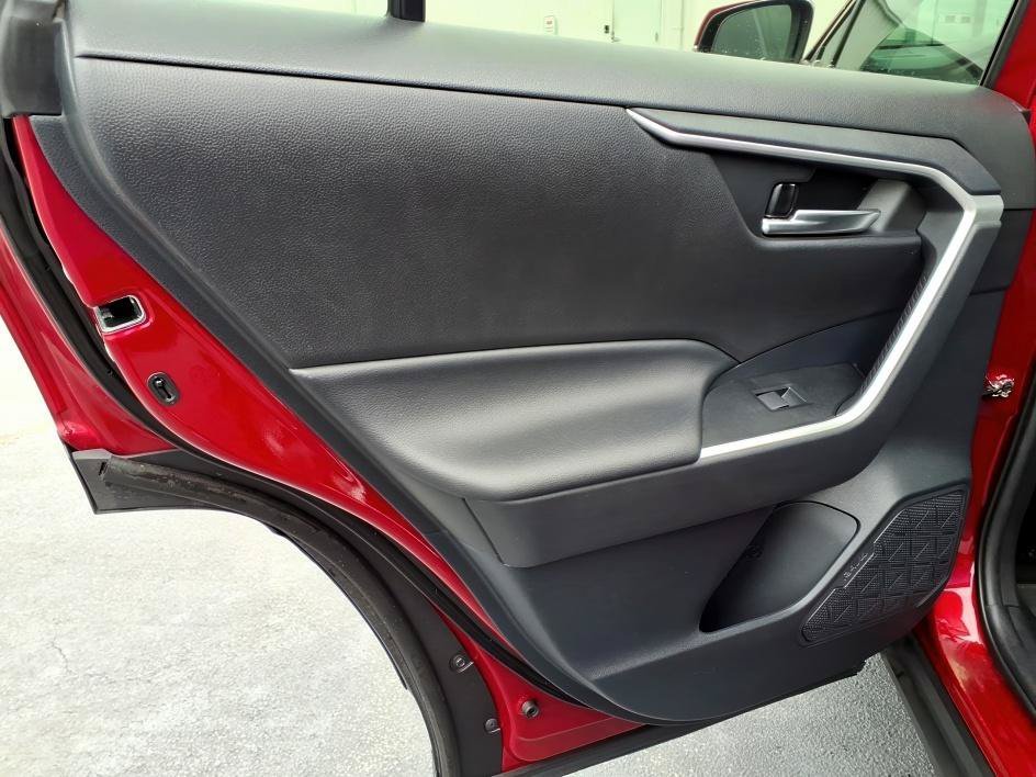 Used 2021 Ruby Flare Pearl Toyota Hybrid XLE Premium image 14