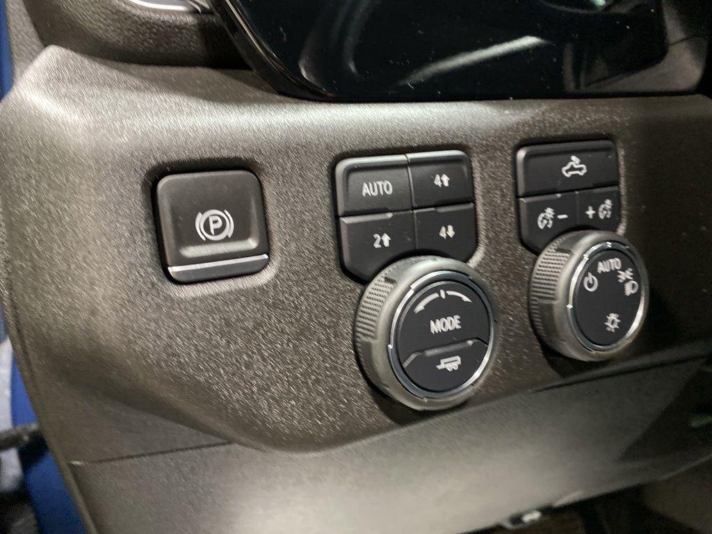 Used 2024 Lakeshore Blue Chevrolet LT image 21
