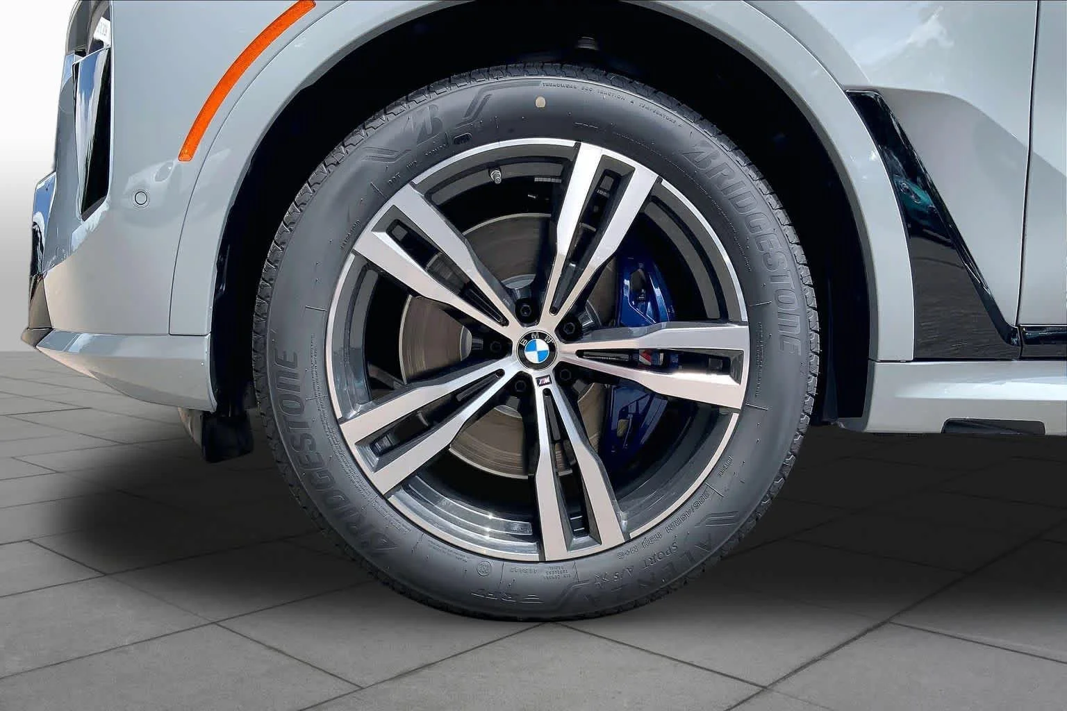 New 2027 Brooklyn Grey Metallic BMW xDrive40i image 11