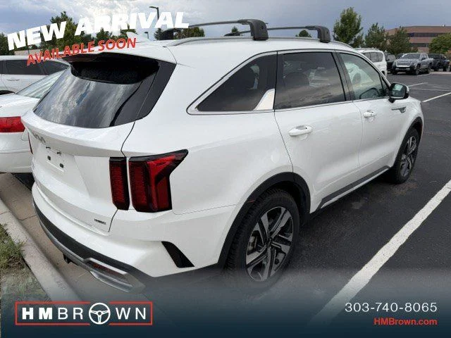 Used 2023 Snow White Pearl Kia EX image 4