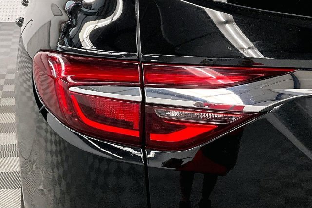 Used 2021 Ebony Twilight Metallic Buick Avenir image 37