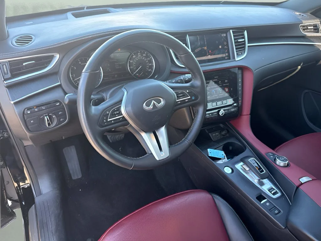 Used 2025 Black INFINITI SENSORY image 11