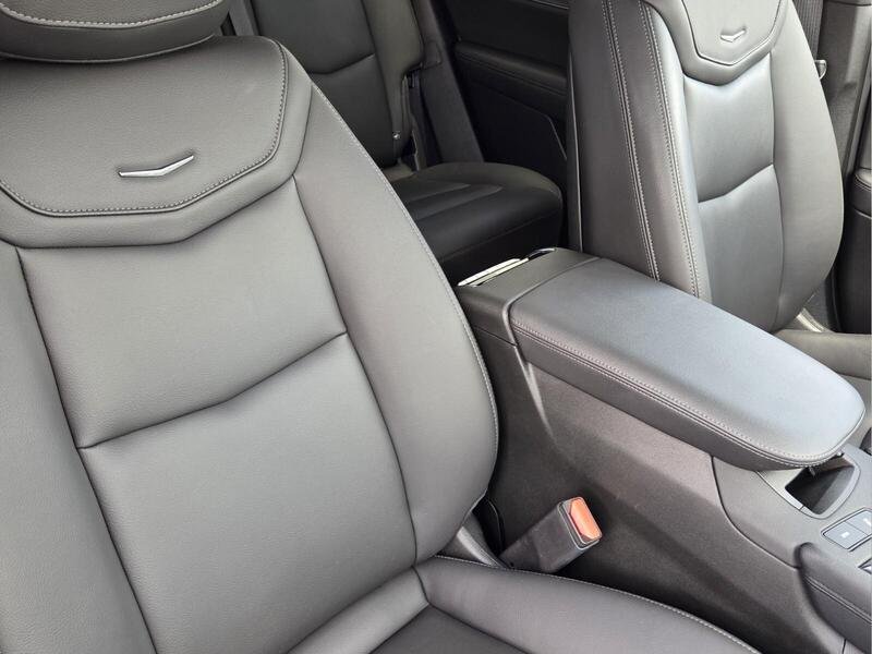 Used 2025 Silver Metallic CADILLAC FWD 4DR LUXURY image 23