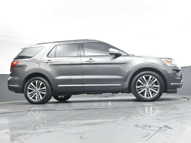 Used 2018 Gray Ford Platinum image 31
