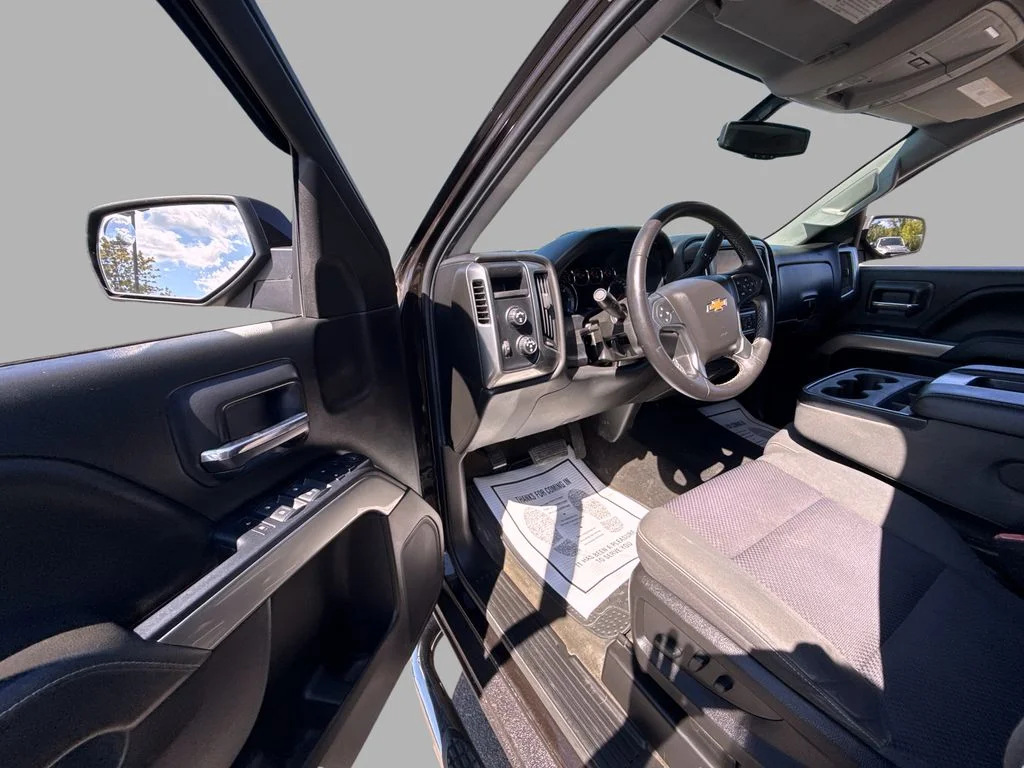 Used 2018 Brown Chevrolet LT image 13