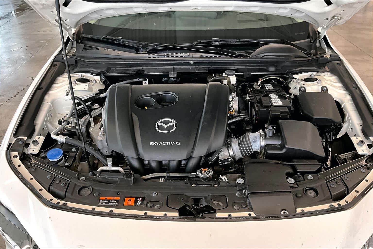 Used 2019 Snowflake White Pearl Mica Mazda w/Premium Pkg image 29