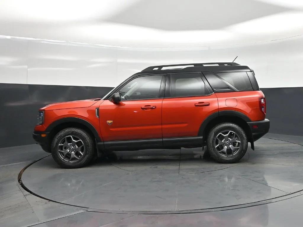 Used 2023 Red Ford Badlands image 24