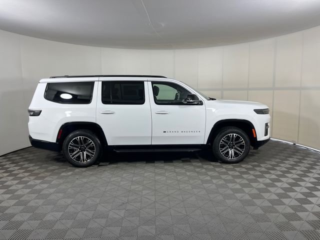 New 2026 Bright White Clear-Coat Exterior Paint Jeep  image 7