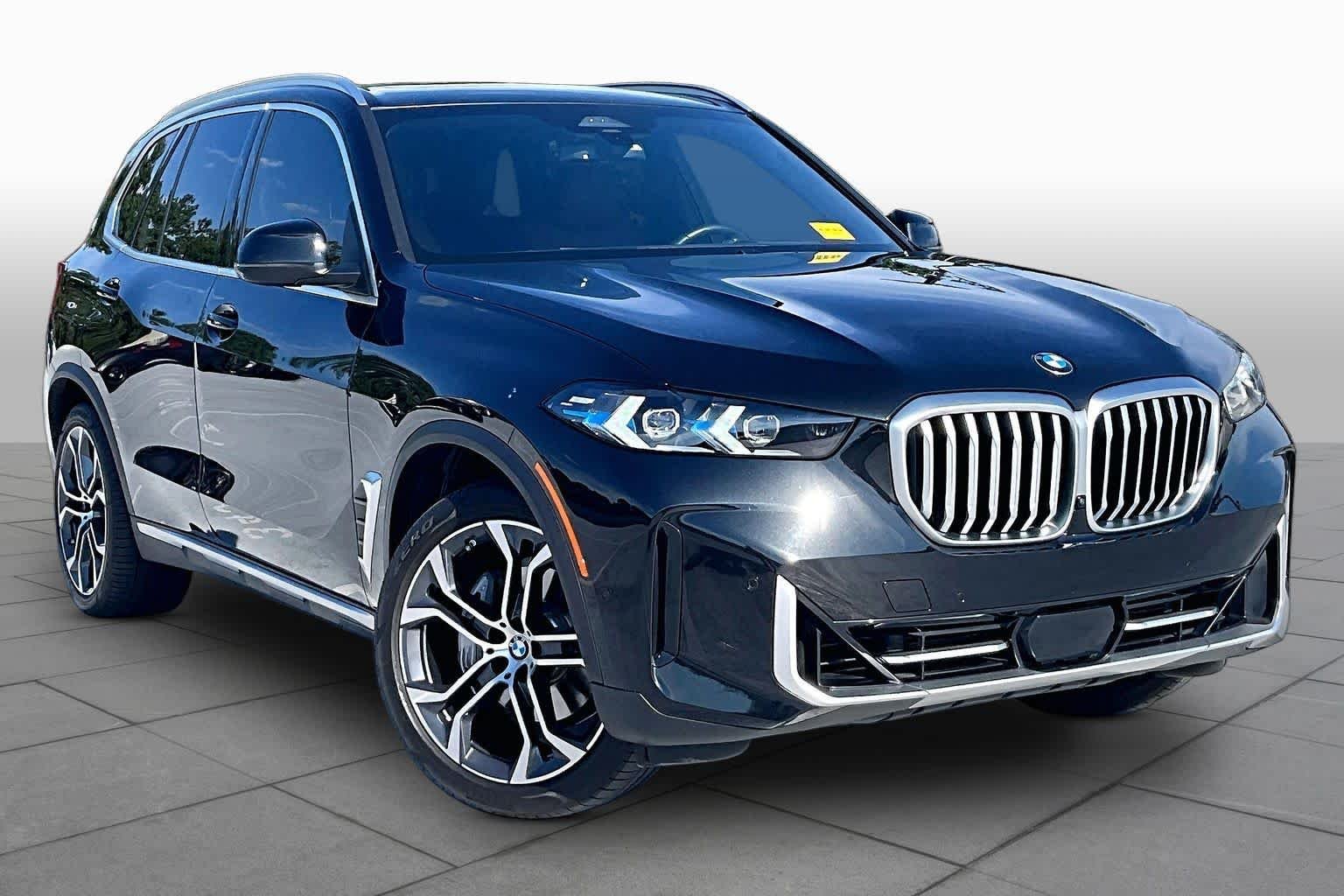 Used 2024 Black Sapphire Metallic BMW xDrive40i image 3