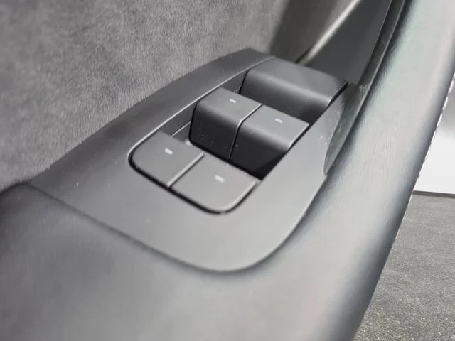 Used 2021 Black Tesla Long Range image 27