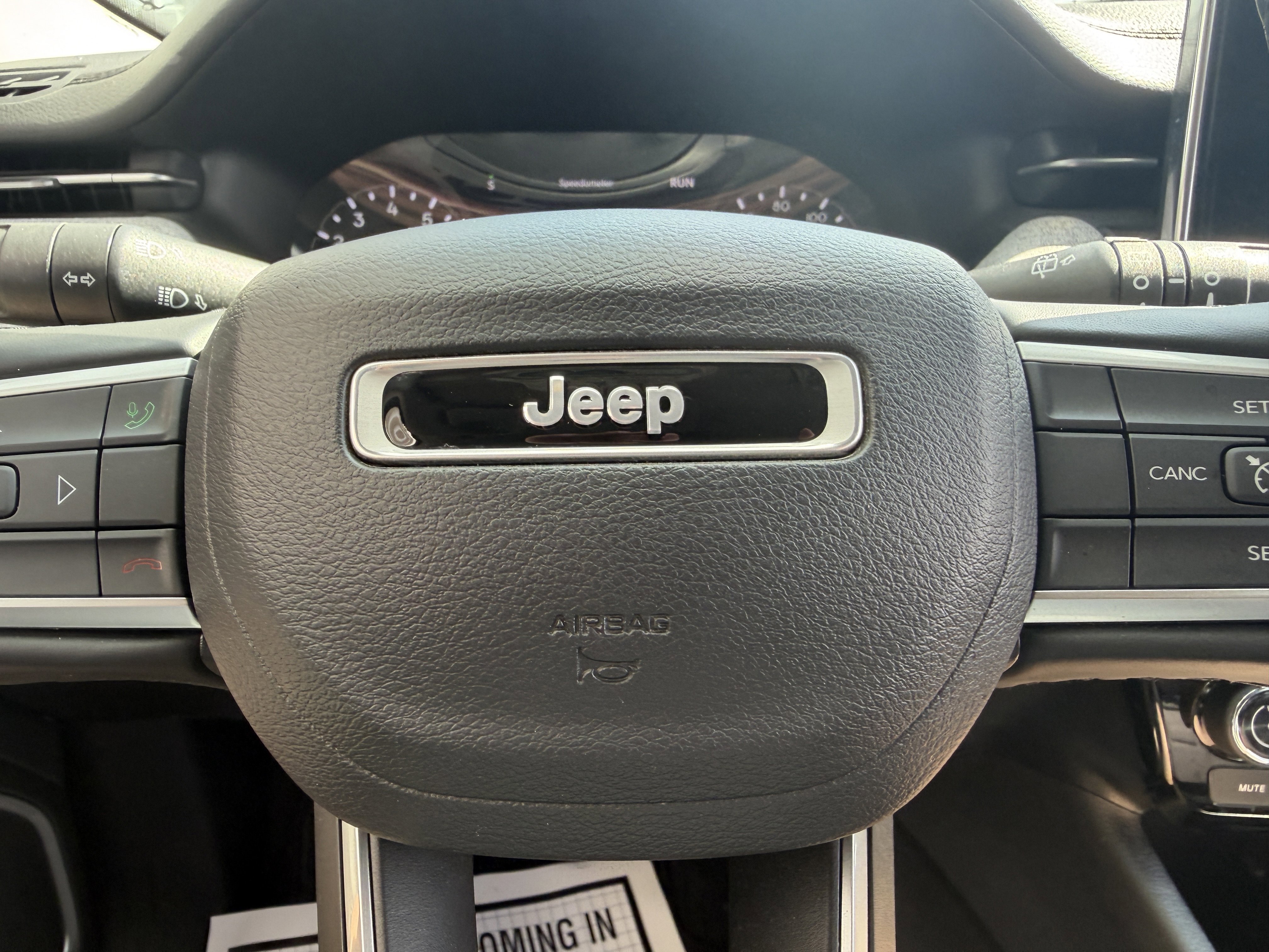 Used 2022 Velvet Red Pearlcoat Jeep Latitude Lux image 32