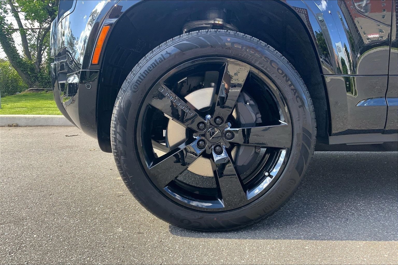 New 2026 Santorini Black LAND ROVER X-Dynamic SE image 11