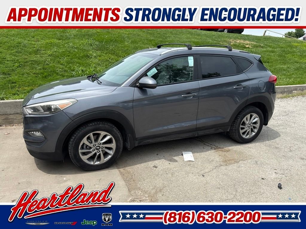 Used 2016 Hyundai Tucson SE with VIN KM8J33A4XGU181962 for sale in Kansas City