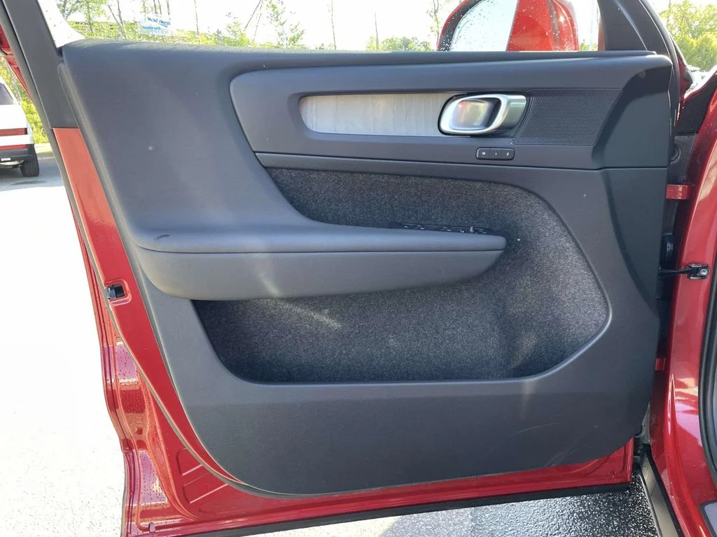 Certified Used 2024 Fusion Red Metallic Volvo Plus Bright Theme image 5